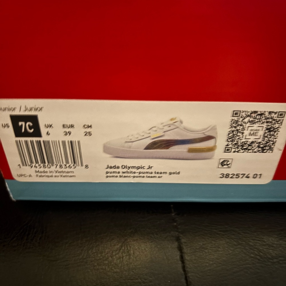 Puma White and Gold Junior Sneakers